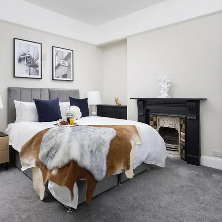 The Executive - Central Plymouth House - Sleeps 8 - Habita Property Exterior photo