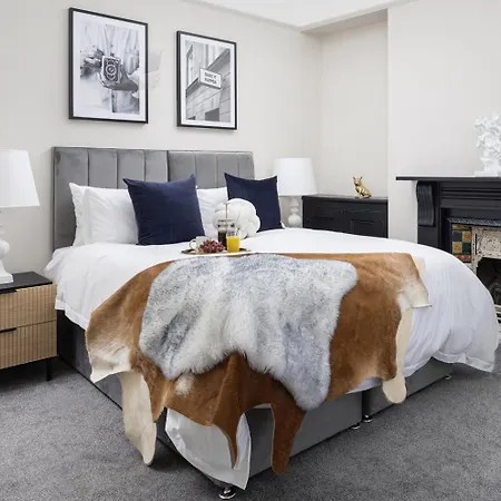 The Executive - Central Plymouth House - Sleeps 8 - Habita Property Exterior photo